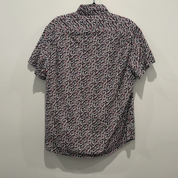 J CREW LARGE BUTTON DOWN - Picture 2 of 3